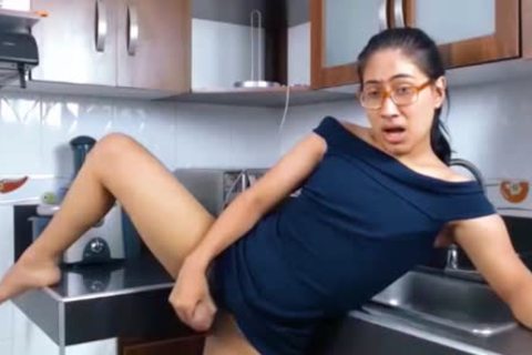 Hung latin chick shemale Monstercock Cumming cam