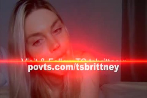 stunning blond Natural titties ladyman penis Ring webcam