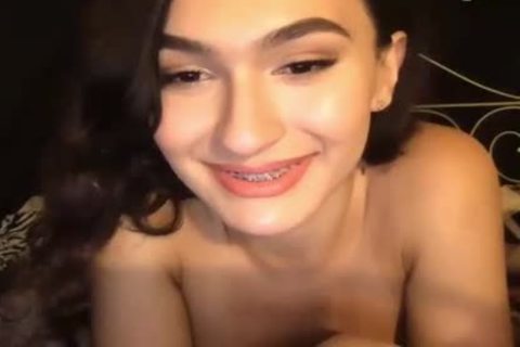 American tgirl really enjoys hard pounding