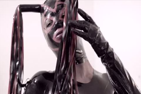 Fetish shelady In Latex Suit And Mask bonks