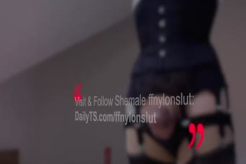 Crossdresser Toying big penis