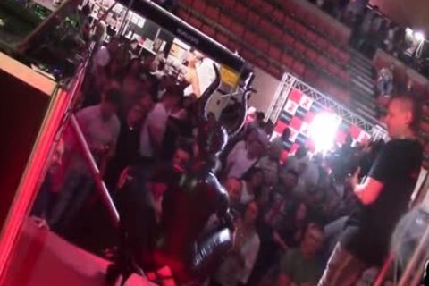 Show Con Trans Dejandose Chupar Y Sometiendo A Un Esclavo