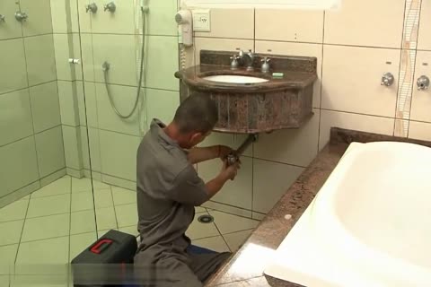 Plumber lad banged tgirl