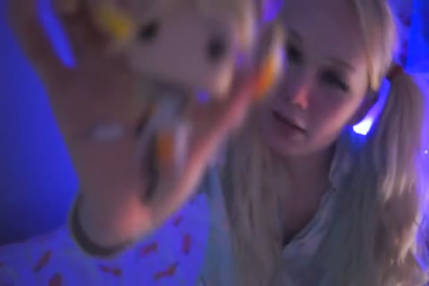 Blondelashes unfathomable face hole nail