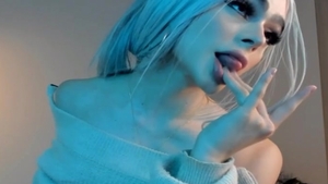 Seductive Ts Showing That juicy wazoo And Feet