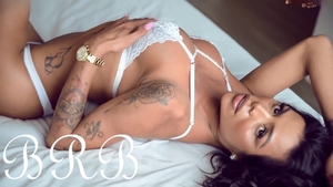 sanz13: Scintillating Same-sex Serenade