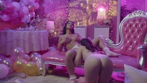 Muses: Exclusive Luxury Scene with MUSE