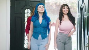 Transfixed: Little Puck and Jewelz Blu Enjoy Rhoda's Backside